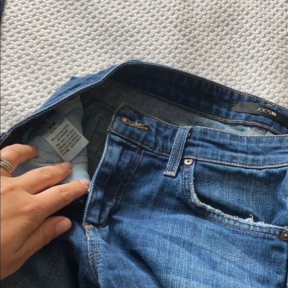 Trio of size 26 jeans: Frame, J brand, Joe’s - Picture 4 of 4